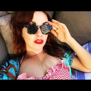 Meet your Posher, Renata